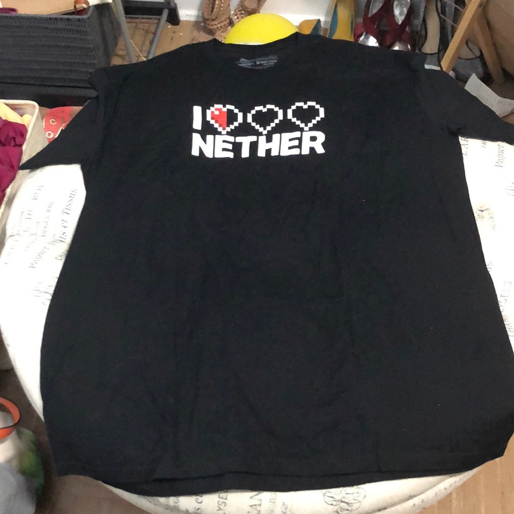 Mojang Minecraft I ❤️Nether tee size 2X
